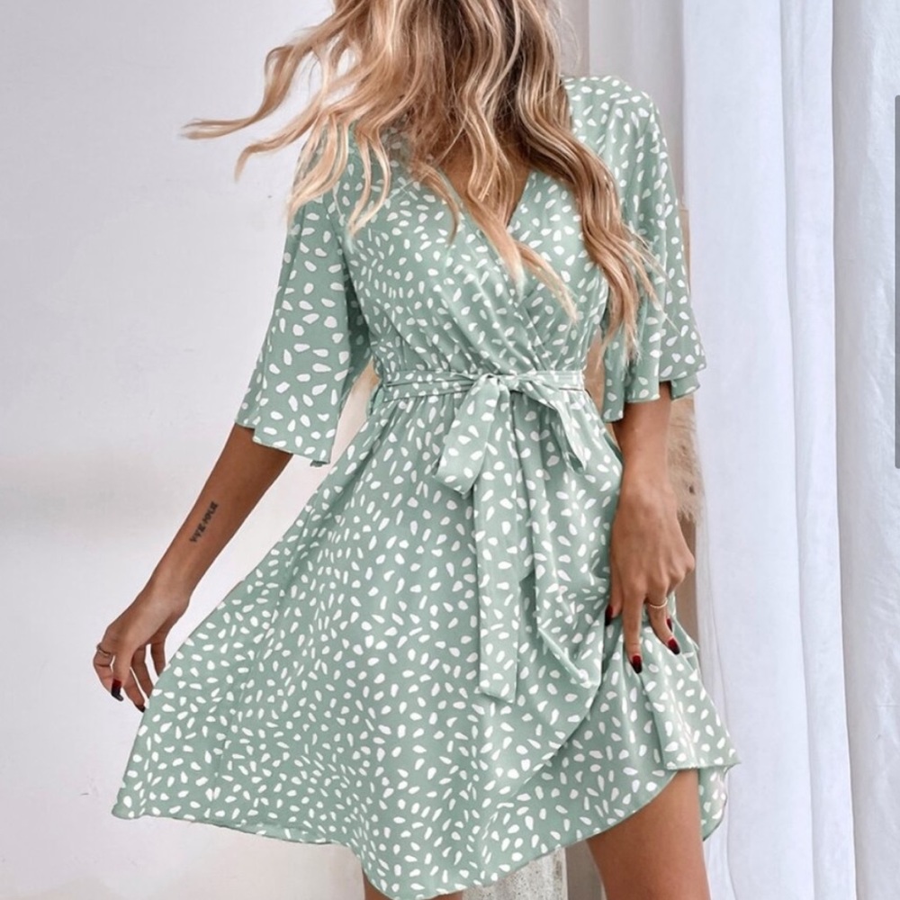 Boho dot print flounce  sleeve belted dress - Picture 3 of 11